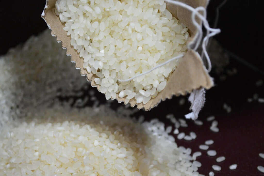 Veja a receita completa arroz doce no microondas.